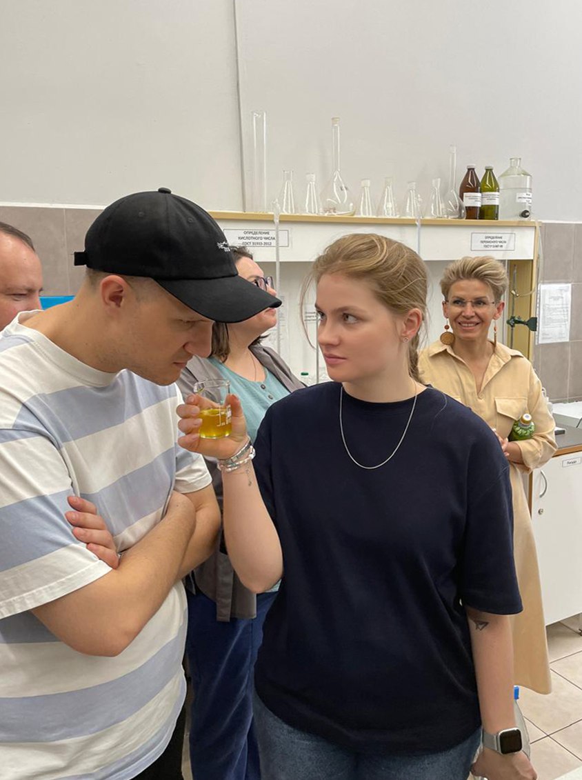 Наши сотрудники побывали там, где рождается настоящее южное золото! 🌻
Ребята из головного офиса в Ростове-на-Дону сходили на увлекательнейшую экскурсию.. | Сетка — социальная сеть от hh.ru