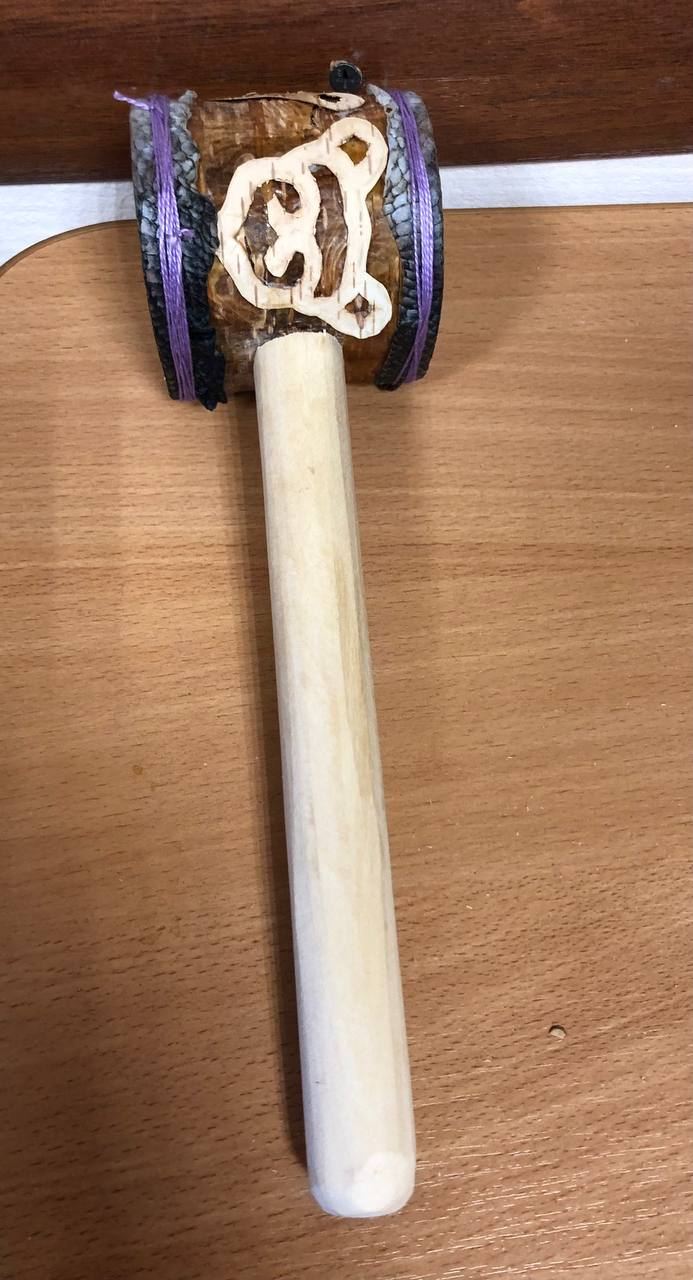 Что осталось на память о юбилее Николаевска-на-Амуре
На 175-летие родного города:

поучаствовала в мастер-классах по изготовлению нивхских музыкальных инструментов «угрш» - «пуговица», «корх» - погрем... | Сетка — социальная сеть от hh.ru