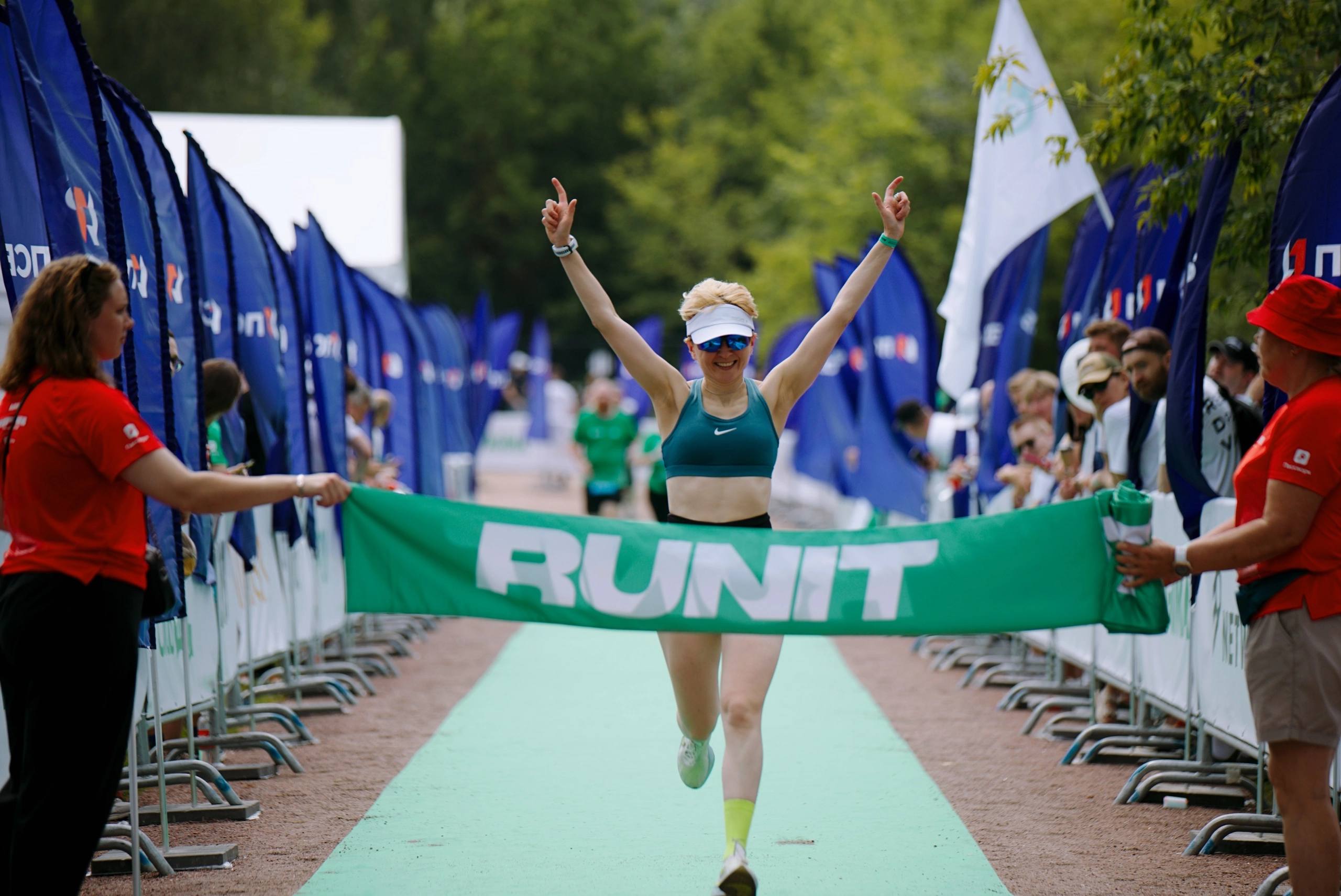 😱ПОБЕДИТЕЛИ RUNIT — НА БОЛЬШОМ ЭКРАНЕ
У нас отличная новость! С 25 августа по 1 сентября на медиафасаде ТЦ «Сокольники» вы сможете увидеть фотографии победителей RUNIT 2025 | Сетка — социальная сеть от hh.ru