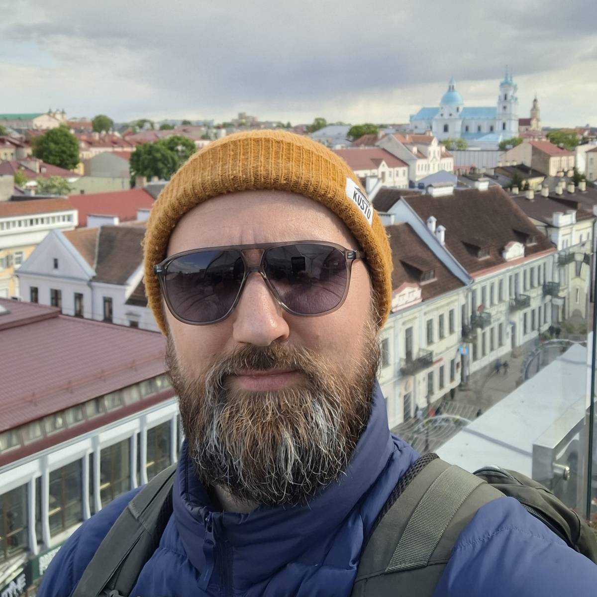 Олег Исаев