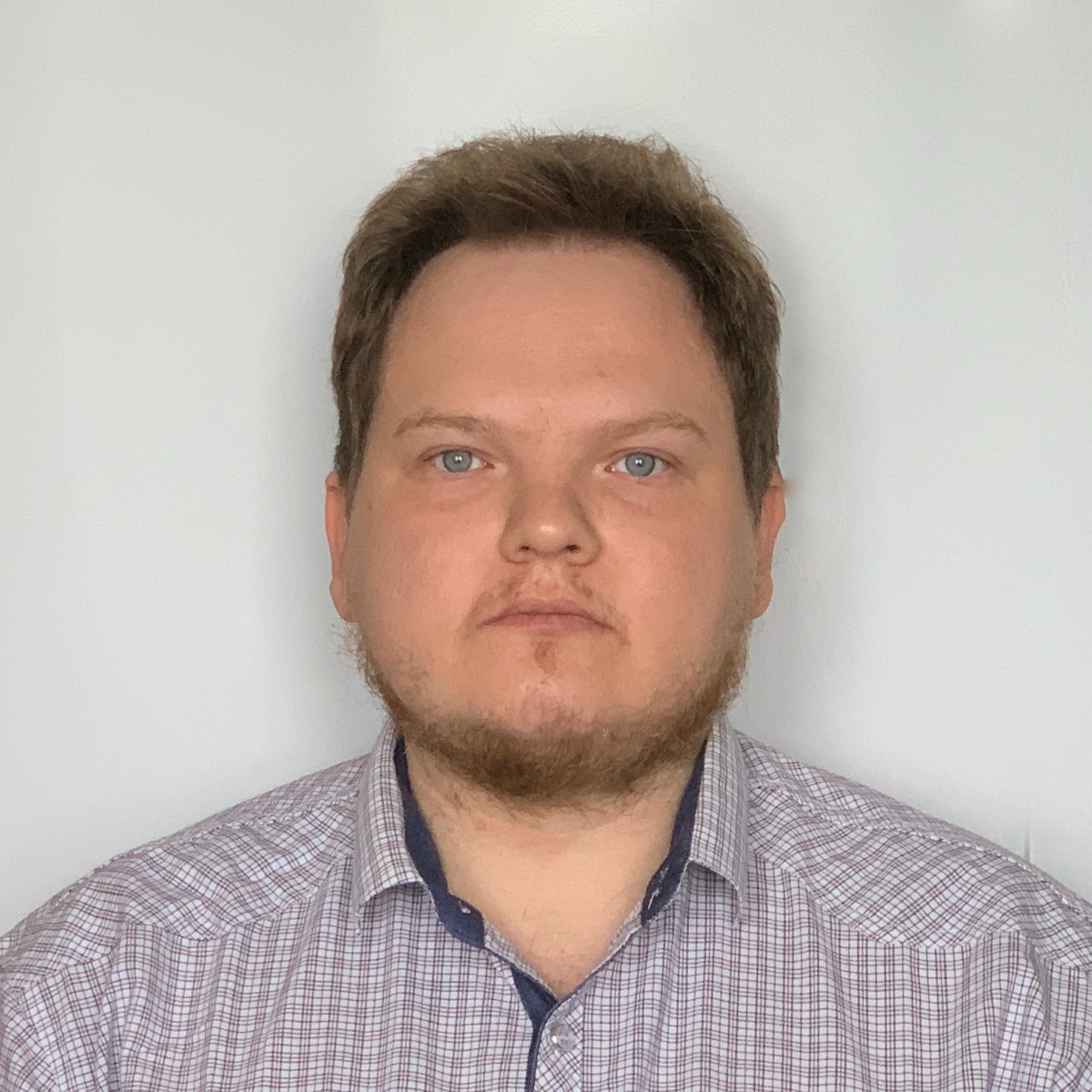 Александр Серегин