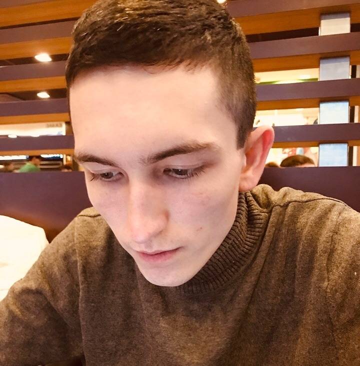Дмитрий Якушев