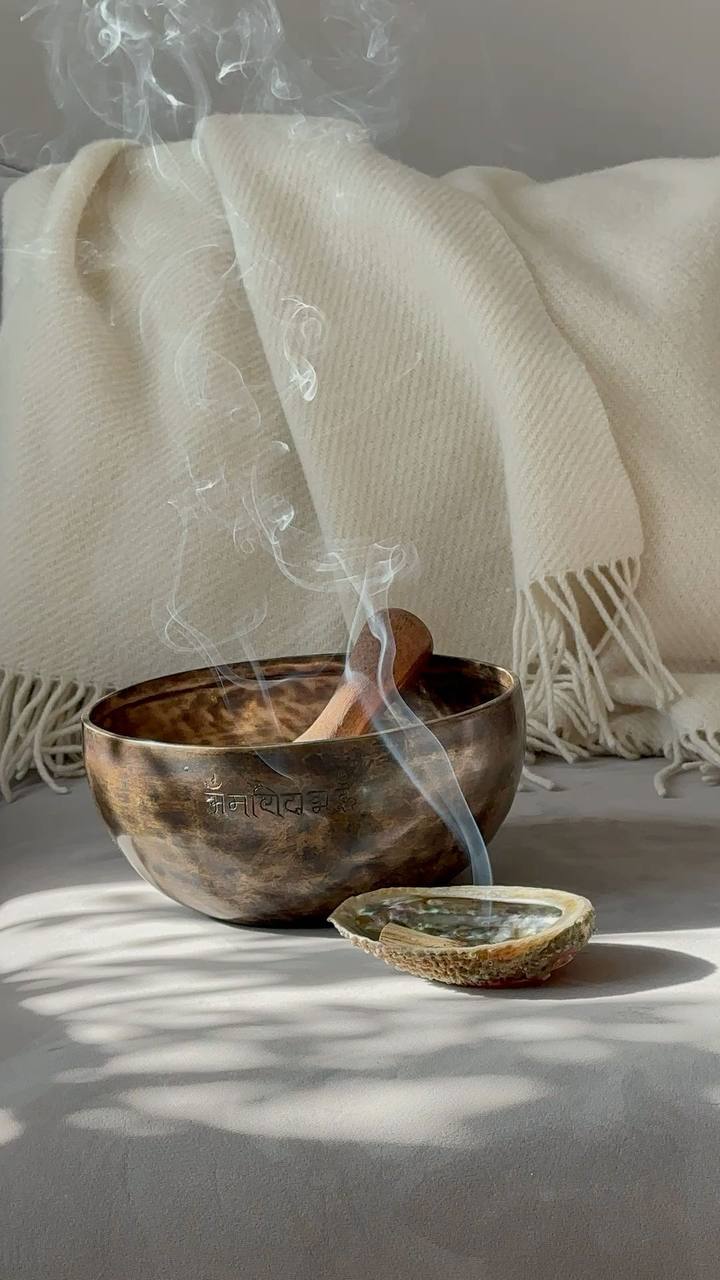 🧘🏻‍♀️Медитация с поющими чашами на Тверском бульваре
24 августа в 13:00
Отпустите стресс и напряжение, обретите внутреннее спокойствие и гармонию вместе с нами
▫️Вход свободный
📍Тверской бульвар
📲Подп... | Сетка — социальная сеть от hh.ru
