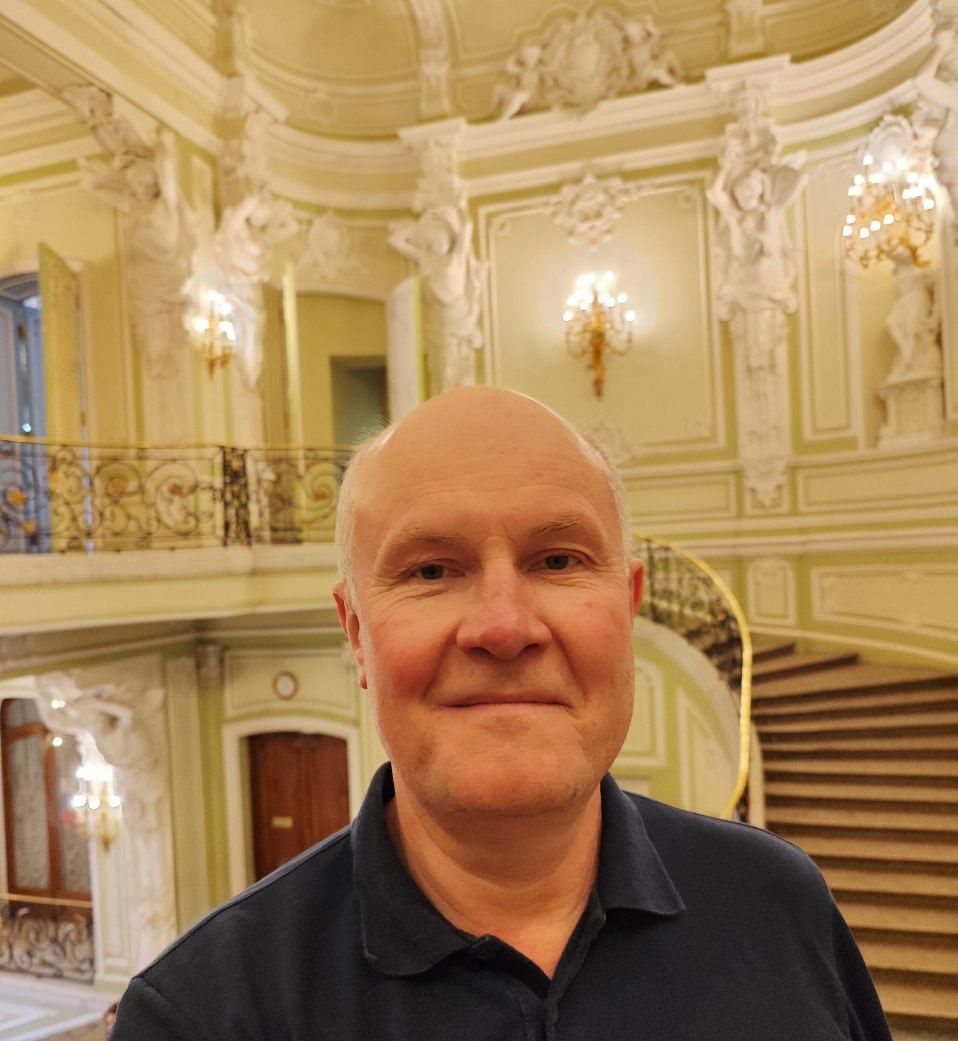 Воскресный разговор о главном.  
Так уж вышло, что моя работа — это постоянный диалог с человеческой тревогой | Сетка — социальная сеть от hh.ru