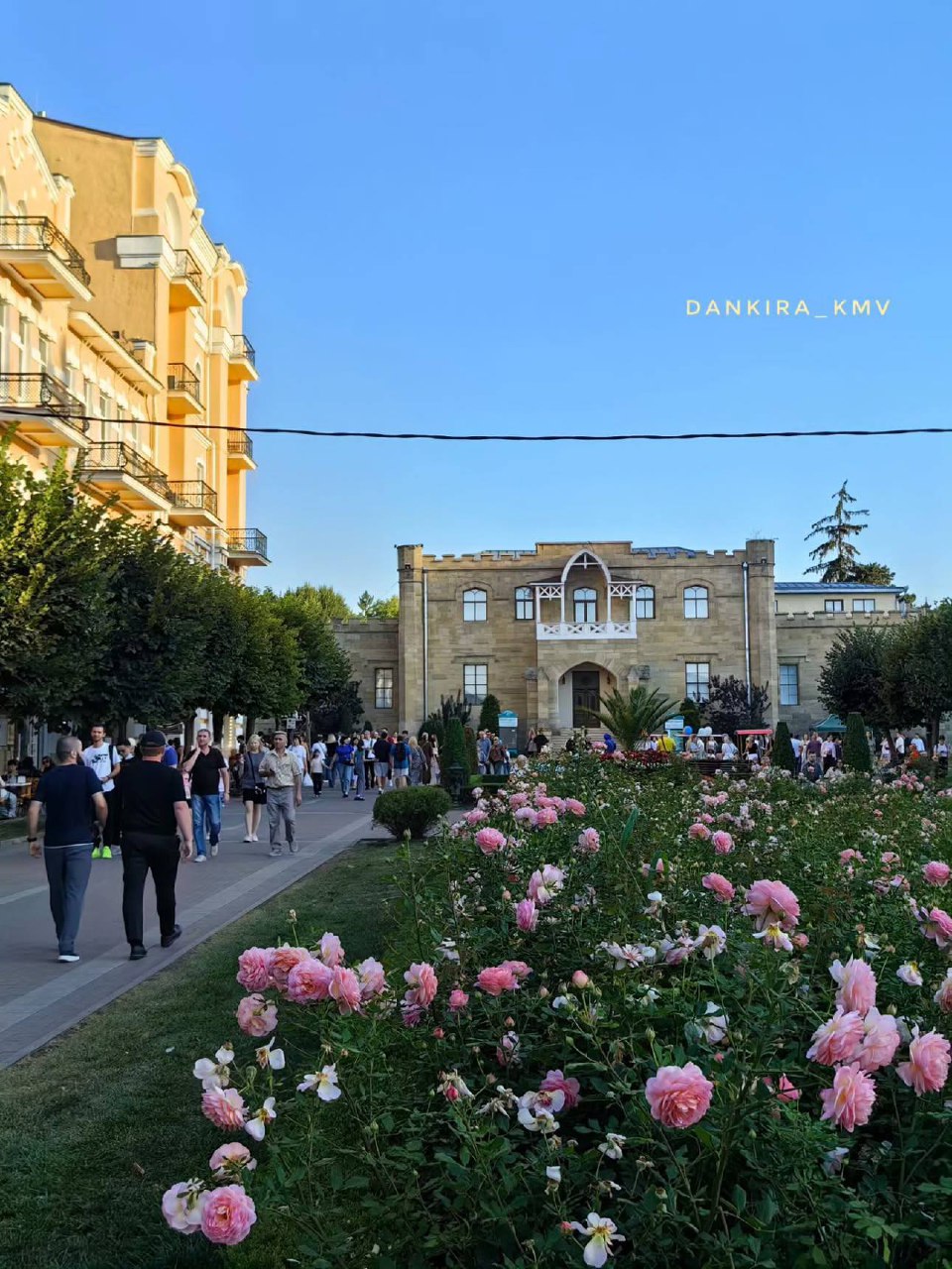 ❤️Вечер в Кисловодске
📸 @dankirakmv | Сетка — социальная сеть от hh.ru