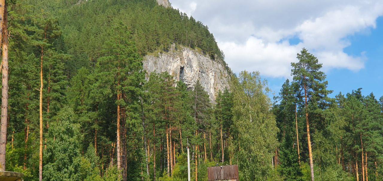 Природа в этом регионе действительно удивляет
🏔 Здесь чистейшие реки, горные хребты, тишина и воздух, который будто наполняет энергией | Сетка — социальная сеть от hh.ru
