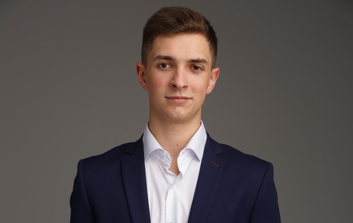 Максим Жгулев | Сетка — социальная сеть от hh.ru