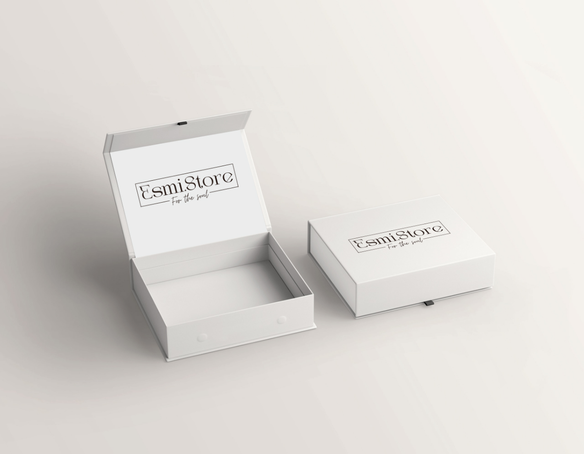 Рада поделиться новым проектом💫  
Успешно завершила работу над новым брендом для Esmi.Store, бренда свечей из Дагестана. Это был увлекательный путь | Сетка — социальная сеть от hh.ru