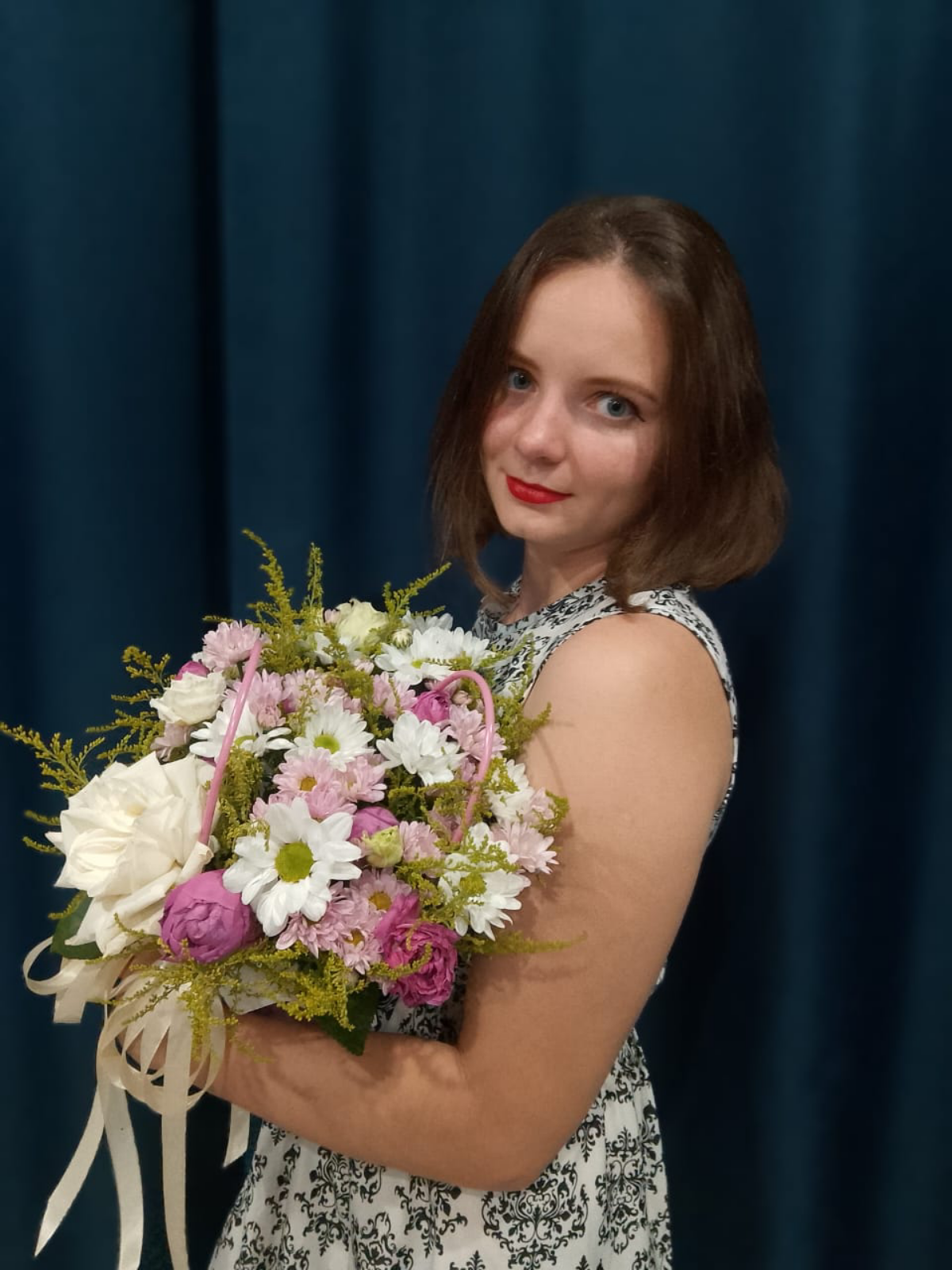 Пост знакомства 😇
1. Меня зовут Екатерина, мне 28 лет.
2. По знаку зодиака - лев. Очень разносторонняя личность🙃
3. Замужем. У меня замечательная семья, любимый муж и сынуля.
4 | Сетка — социальная сеть от hh.ru