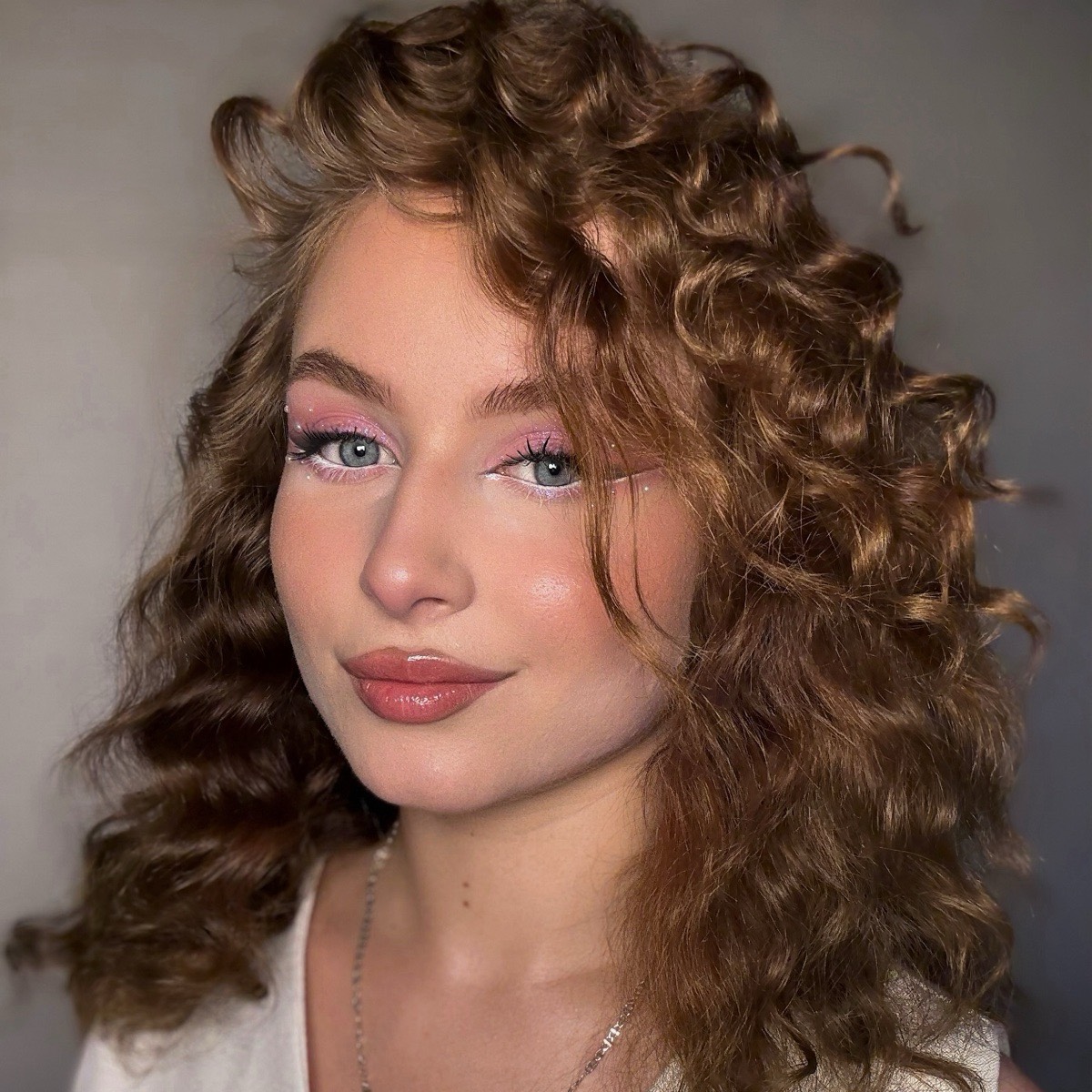 Карина Леоненко | Сетка — социальная сеть от hh.ru