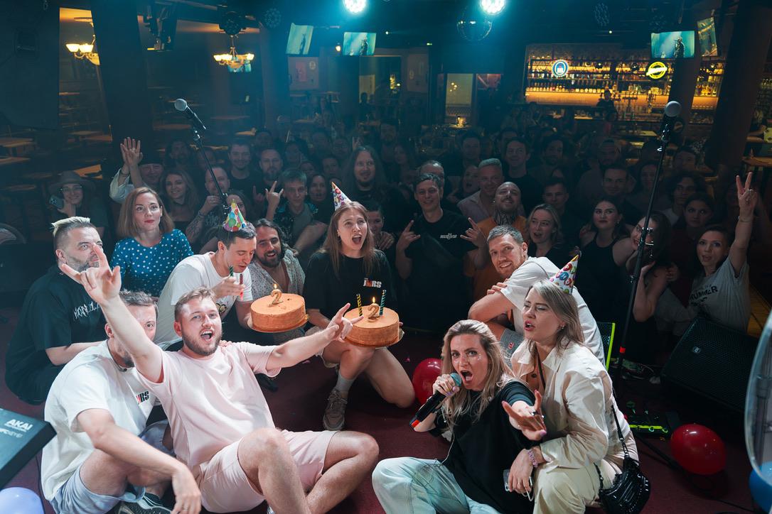 Сегодня у меня день рождения 🎉
34 годика)
В детстве я всегда ждал подарков в этот день…
А в этом году решил всё перевернуть — и подарить их тебе | Сетка — социальная сеть от hh.ru