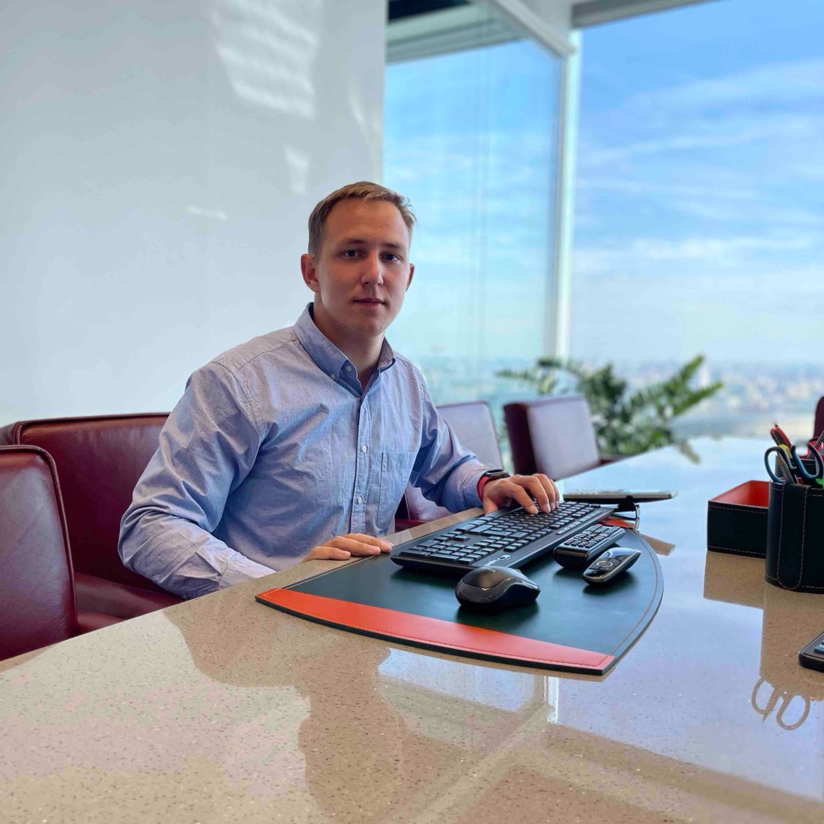 Леонид Петров | Сетка — социальная сеть от hh.ru