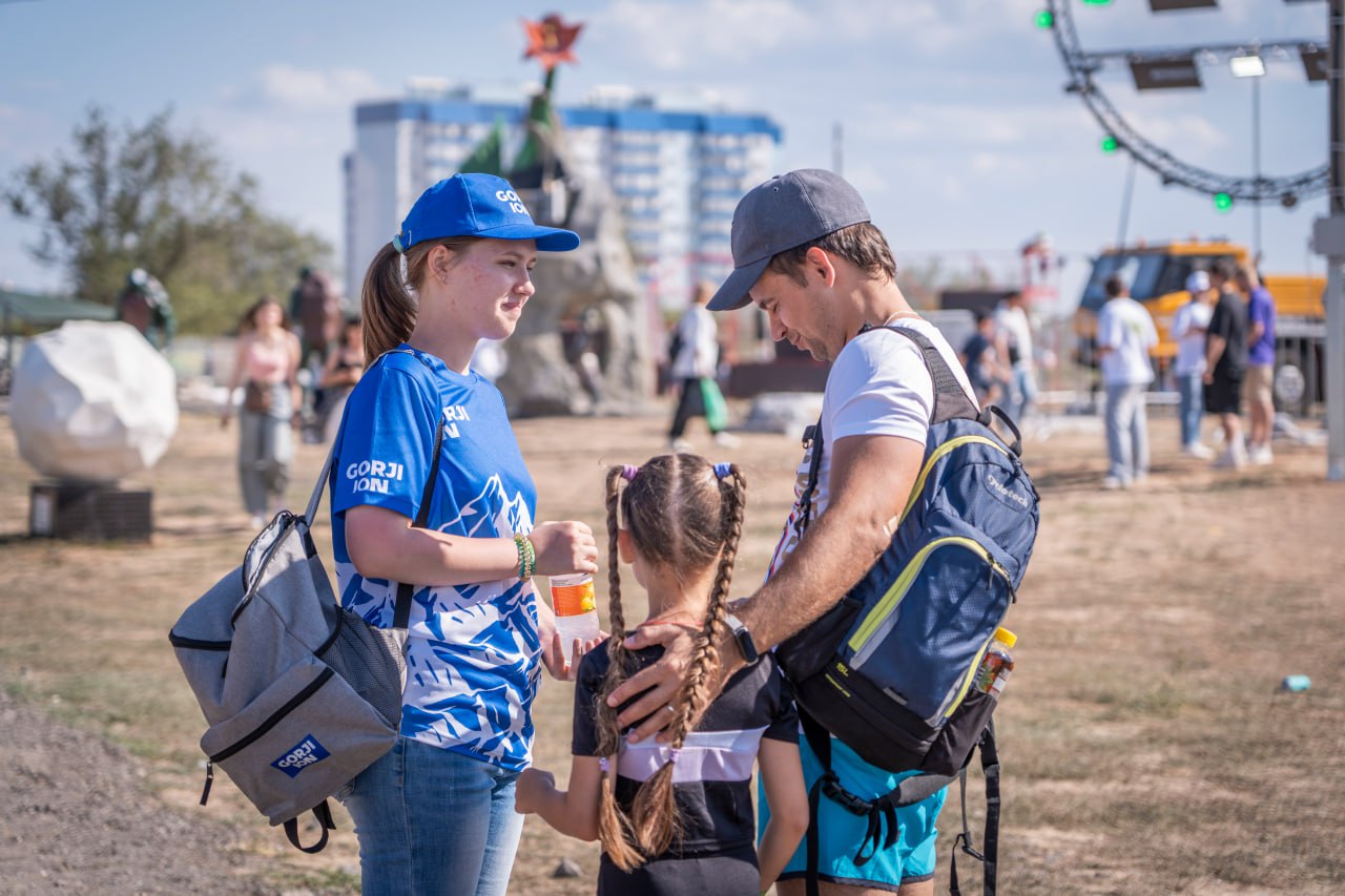 ULTRA100 и активации партнеров
16-17 августа в городе Волжский прошел фестиваль ULTRA100, в котором приняло участие более 16 000 человек | Сетка — социальная сеть от hh.ru