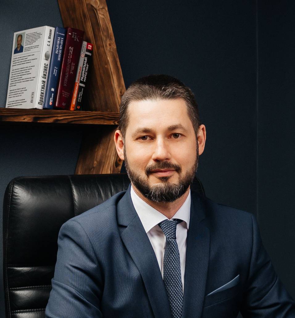 Роман Беляев