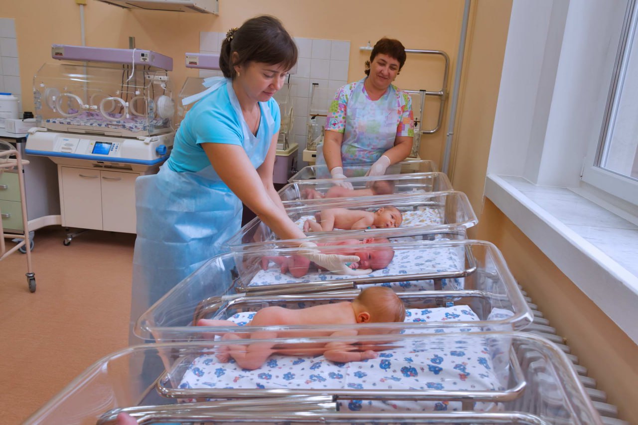 👶 157 двойняшек родились на Ставрополье с начала года
Из этих пар 68 — это девочки, и для 61 мамы это был первый опыт материнства | Сетка — социальная сеть от hh.ru