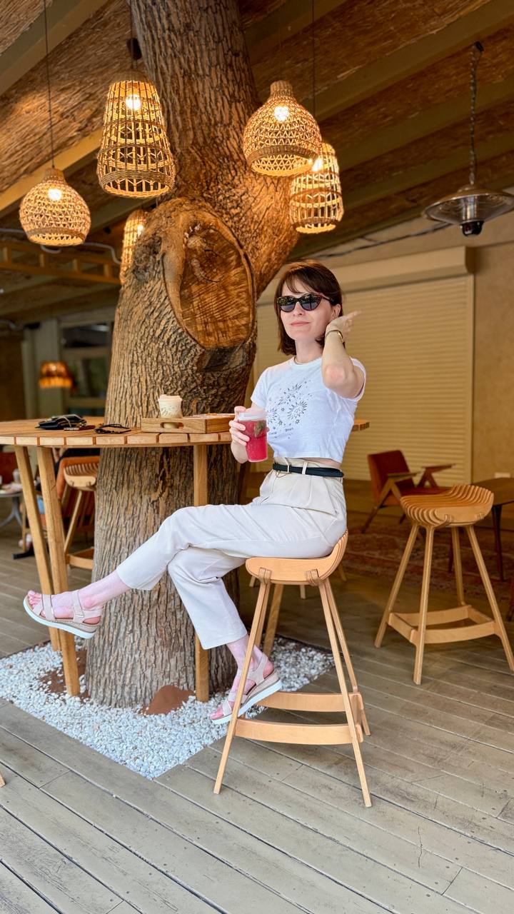 LEARNING BY DOING, или как я преодолела синдром самозванца
«Ты не готова. Это не твой уровень. Начнёшь и не справишься».
Эти мысли звучали в моей голове громко (даже слишком) | Сетка — социальная сеть от hh.ru