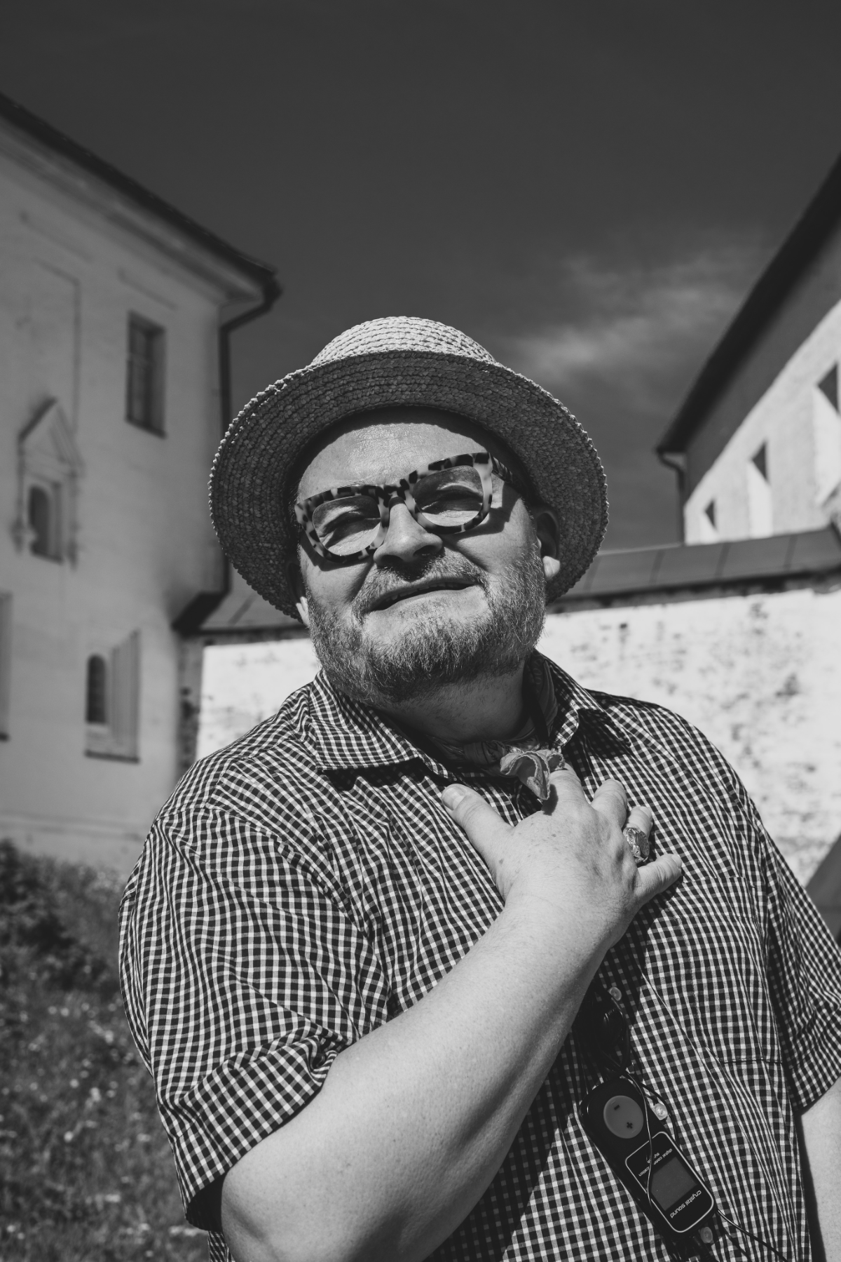 ГДЕ ЗАКАНЧИВАЕТСЯ ПОЗИРОВАНИЕ И НАЧИНАЕТСЯ ЛИЧНОСТЬ? | Сетка — социальная сеть от hh.ru