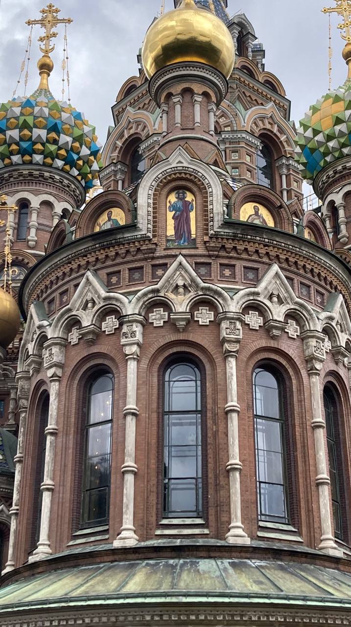 Санкт - Петербург
Для меня этот город ассоциируется с переменами через боль
По приеду в этот раз поездка получилось неожиданно короткой, из результатов - очищение личных связей
В такие моменты много р... | Сетка — социальная сеть от hh.ru