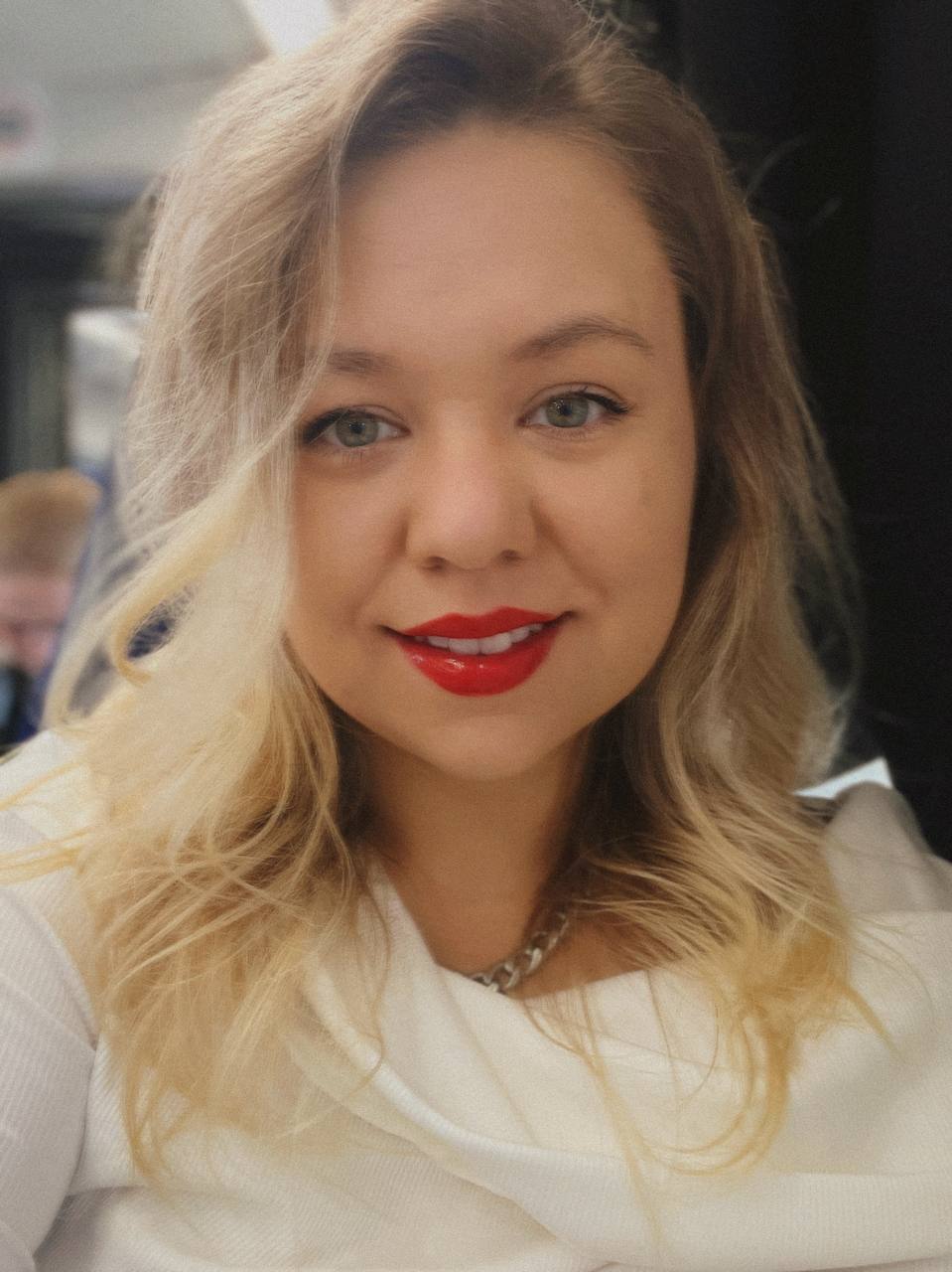 Вчера я, наконец-то, нашла свою новую стоящую цель! Последние полгода я жила в инерции прошлых достижений, упала в уныние, что расти некуда.
Но как бывает, у меня идея пришла внезапно и очень четко | Сетка — социальная сеть от hh.ru