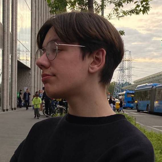 Михаил Пешков