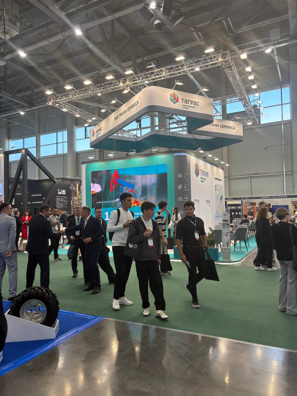 🔥 Второй день выставки Kazan Oil, Gas & Chemistry 2025
Компания «Точка Качества» продолжает продуктивно работать на стенде D7-2 в МВЦ «Казань Экспо» | Сетка — социальная сеть от hh.ru