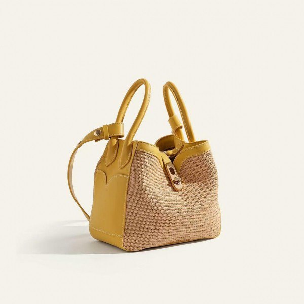 High Fashion Travel Wardrobe For Summer
The Mi Bolsa Raffia Cotswolds bag is the ideal travel companion.
This Cotswolds Raffia bag (£179) from Mi Bolsa London captures the art of carefree glamour | Сетка — социальная сеть от hh.ru