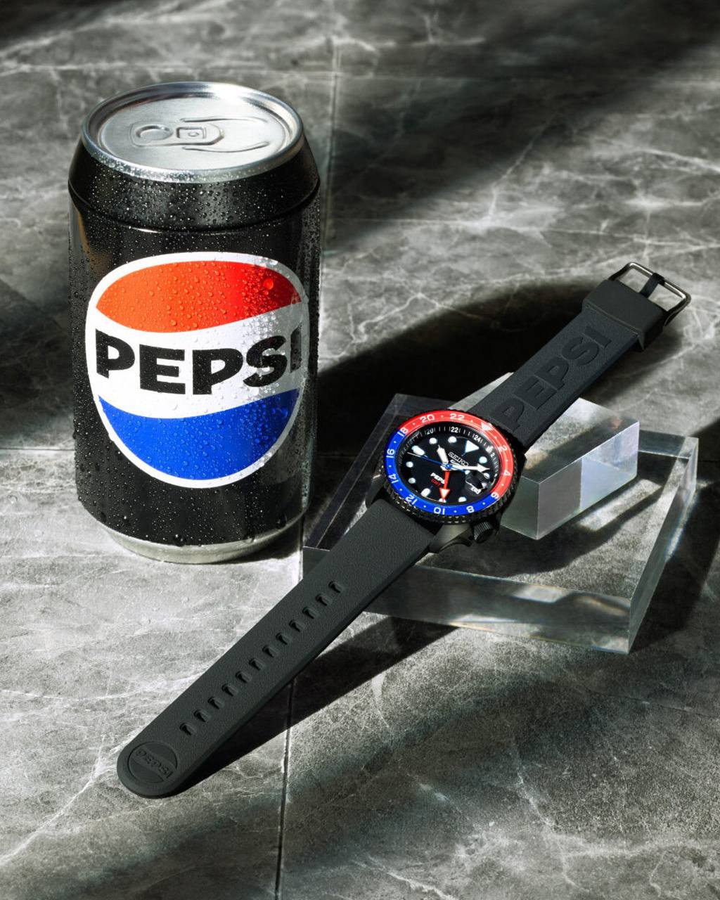Вай, Pepsi в коллабе с брендом Seiko дропнул лимитированные часы с серебристым и черным покрытием (всего по 7 тысяч штук каждых) | Сетка — социальная сеть от hh.ru