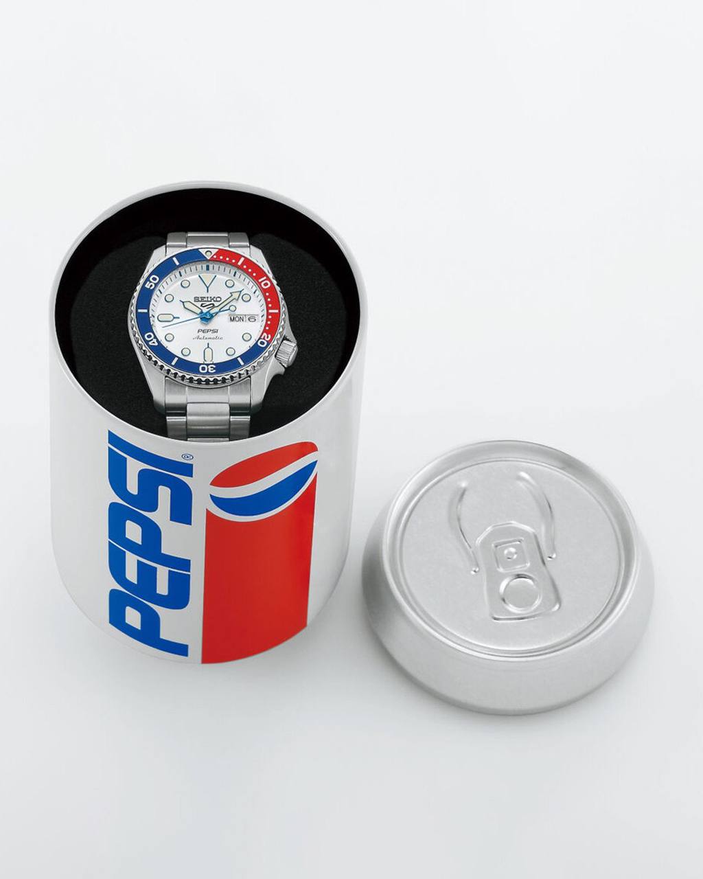 Вай, Pepsi в коллабе с брендом Seiko дропнул лимитированные часы с серебристым и черным покрытием (всего по 7 тысяч штук каждых) | Сетка — социальная сеть от hh.ru