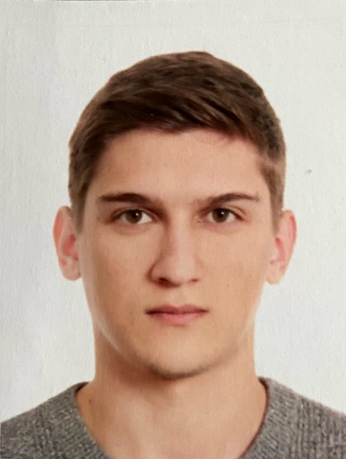 Артем Емельянов