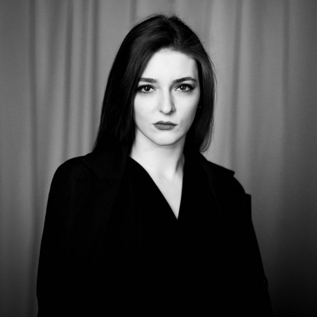 Лена Комарь