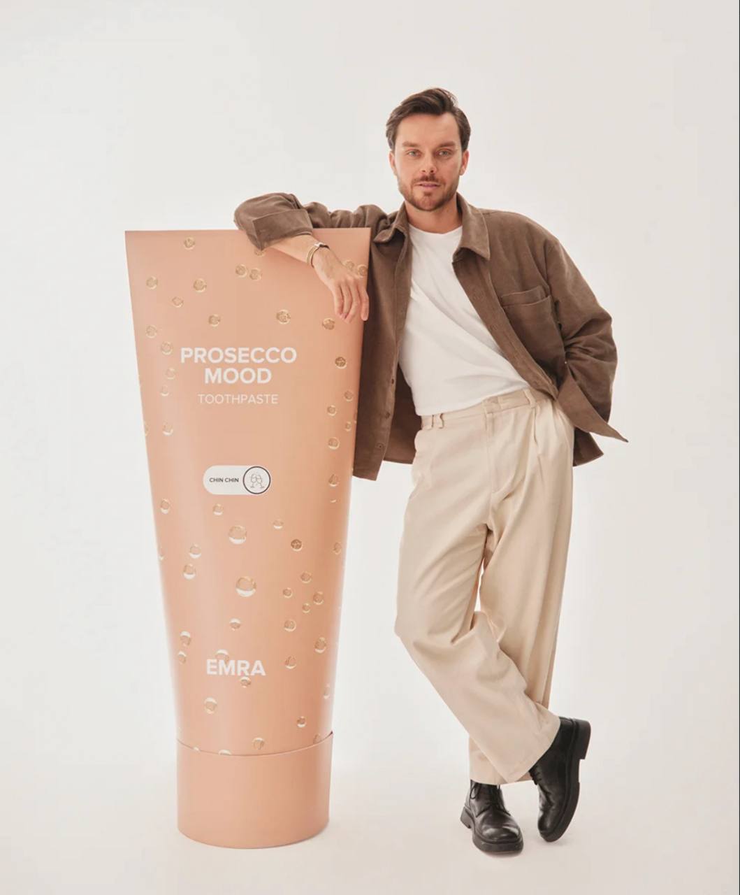 Prosecco mood by
EMRA X Сергей Сухов
Премиальный уход для зубов, созданныa для ценителей утонченного стиля (и просекко) и безупречной белизны 🫦
В комплекте три средства 🦷

пенка
зубная щетка
зубная па... | Сетка — социальная сеть от hh.ru