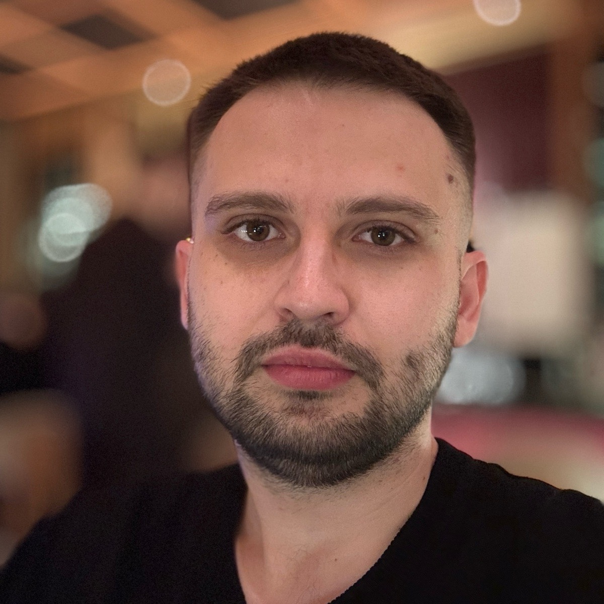 Михаил Вакарев