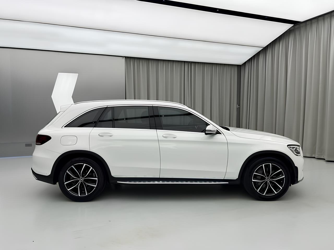 🚘Mercedes-Benz GLC 300 L 4MATIC
Премиум с правильным акцентом
✅ 2021 год Февраль
✅ Пробег всего 25 217 км
✅ Бензин 2.0 л, 258 л.с | Сетка — социальная сеть от hh.ru