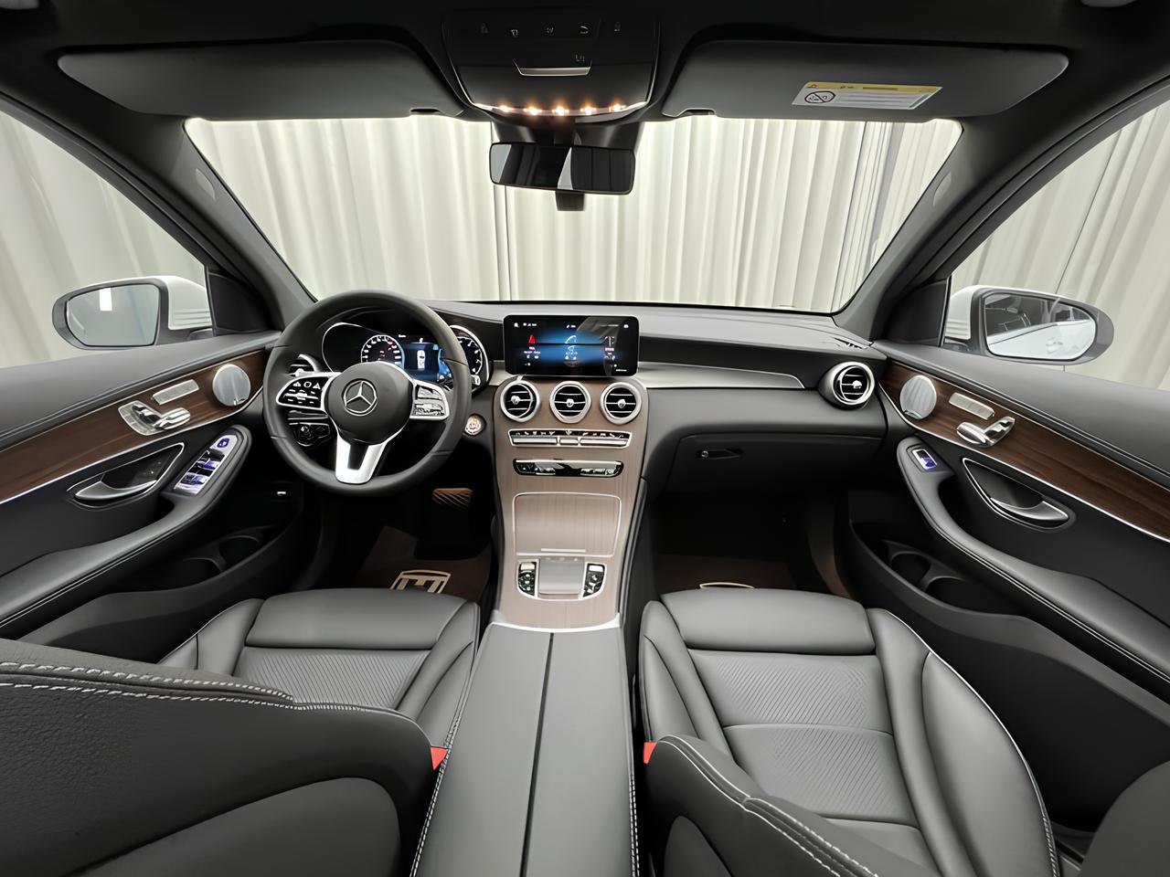 🚘Mercedes-Benz GLC 300 L 4MATIC
Премиум с правильным акцентом
✅ 2021 год Февраль
✅ Пробег всего 25 217 км
✅ Бензин 2.0 л, 258 л.с | Сетка — социальная сеть от hh.ru