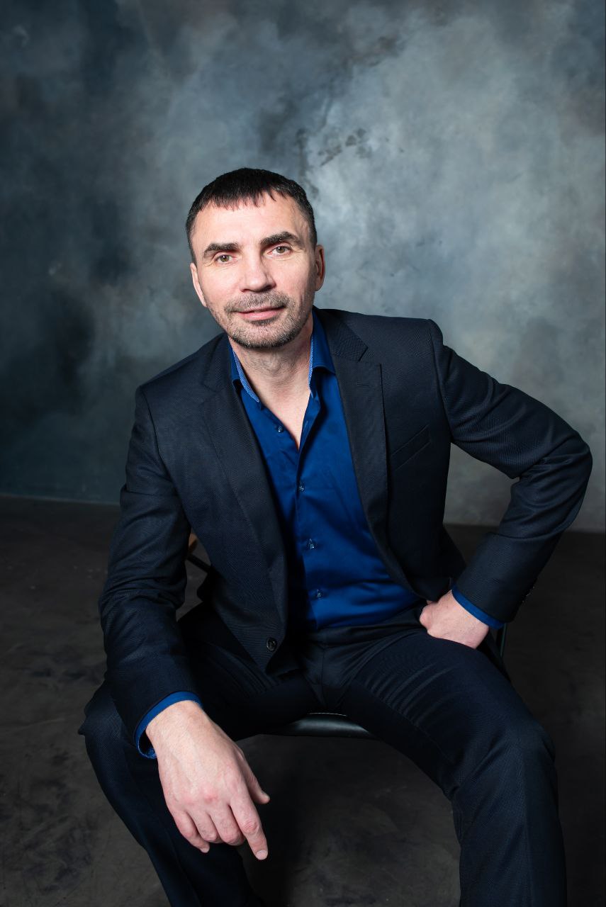 Дорогие друзья, на этой неделе мы говорим об инвестировании.
Сегодня — о самом ценном ресурсе, который есть у каждого из нас. Это не деньги, а время.
Деньги можно потерять и заработать снова | Сетка — социальная сеть от hh.ru