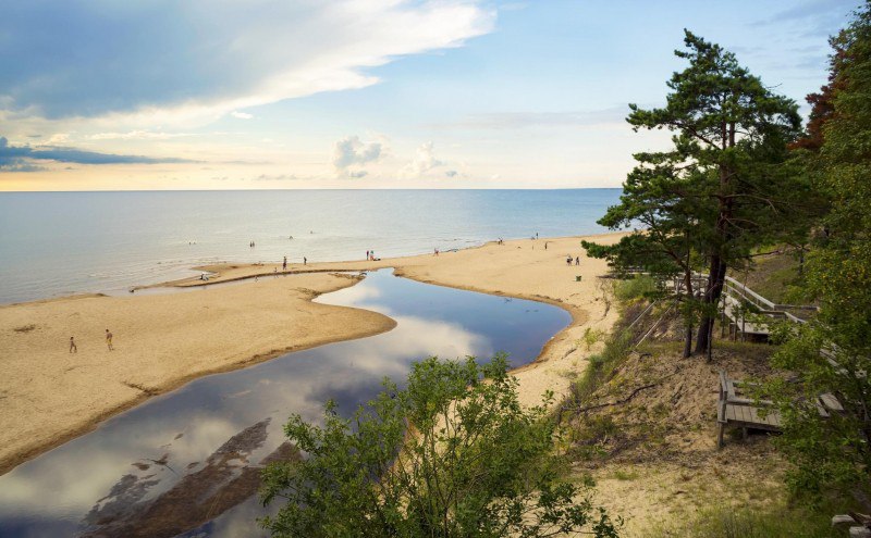 European Cities For Culture And Beaches
Beautiful summer landscape of the coast of the Baltic Sea
For travelers who enjoy a combination of culture and chill out time, Europe has some of the best citie... | Сетка — социальная сеть от hh.ru