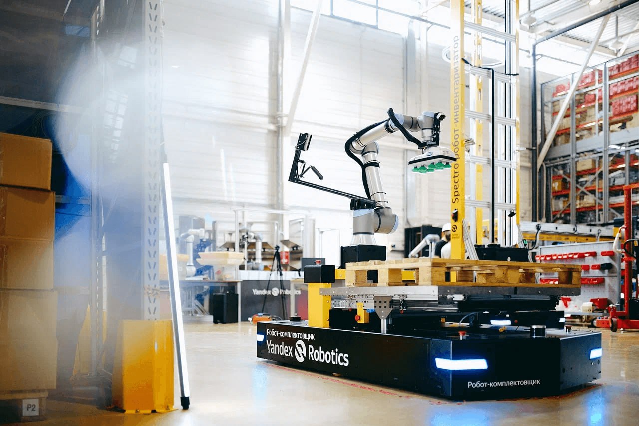 Как в Яндексе создали робота-комплектовщика: 4,5 месяца от идеи до первого прототипа
В Яндекс Роботикс решили объединить лучшее из двух миров — мобильных роботов и роборук | Сетка — социальная сеть от hh.ru