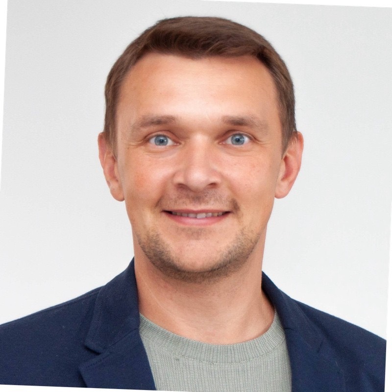 Roman Golovanov | Сетка — социальная сеть от hh.ru