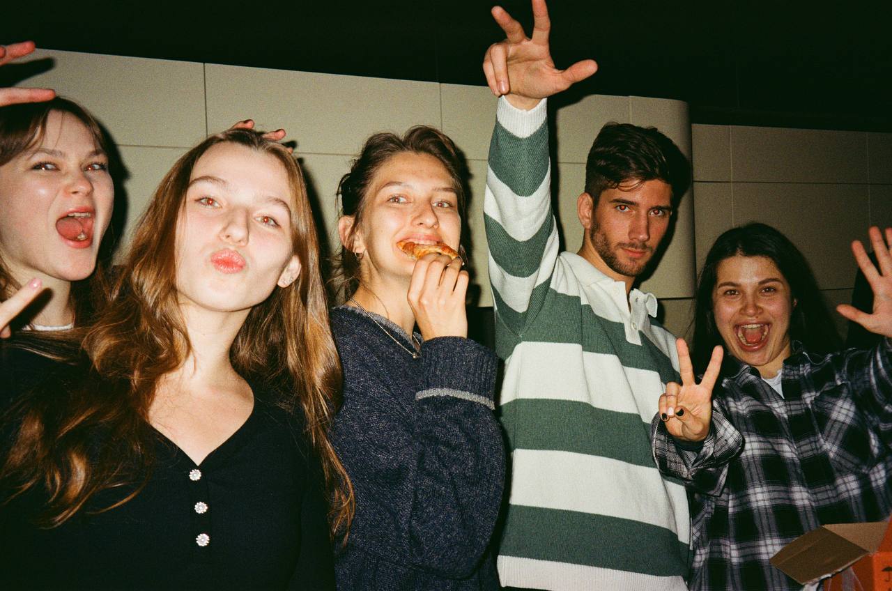 🌴 CHANG CAFE (тайская кухня) ищет в команду:
🍸 БАРМЕНА!
📍 м | Сетка — социальная сеть от hh.ru