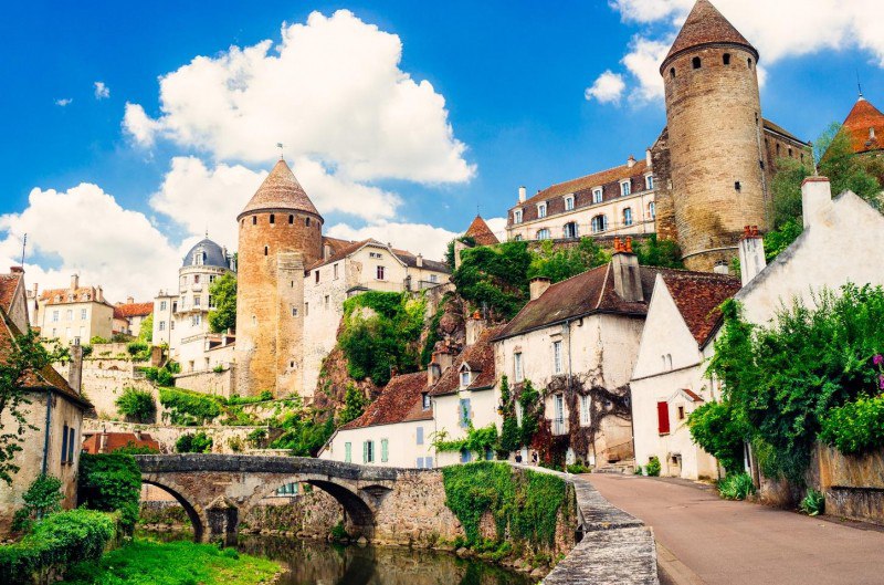 The Prettiest Village In France, Voted By The French—In Pictures
Semur-en-Auxois in the Burgundy region of France, one of France’s prettiest villages, 2025 | Сетка — социальная сеть от hh.ru