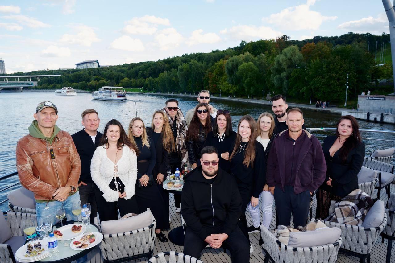 Еще партия фоточек с нашего корпората 💙 | Сетка — социальная сеть от hh.ru