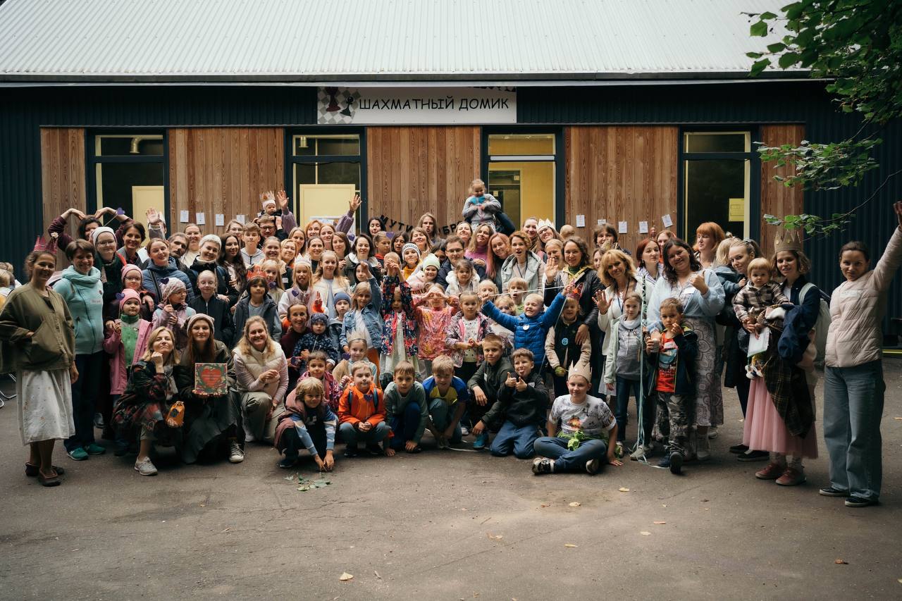 Из камерных встреч в семейный фестиваль 😍
Евгения Коршунова, эксперт Community University, архитектор сообществ, основатель сообщества «Мамино Время», поделилась своей историей роста сообщества 👇🏻
В н... | Сетка — социальная сеть от hh.ru