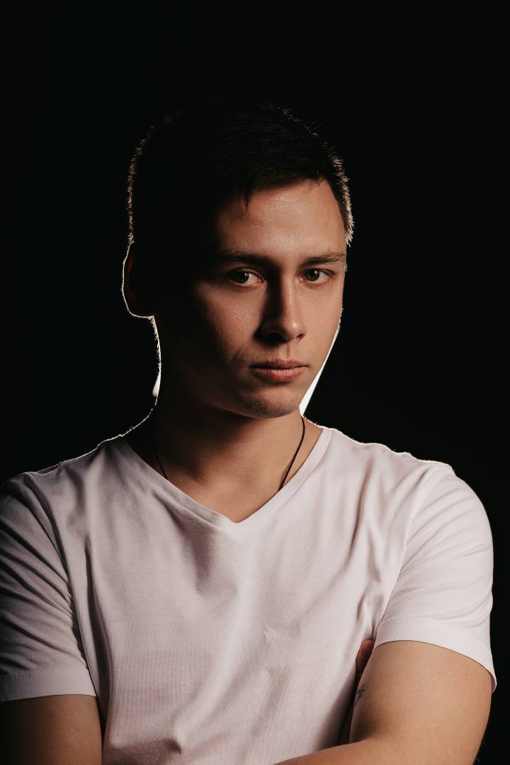 Андрей Фролов