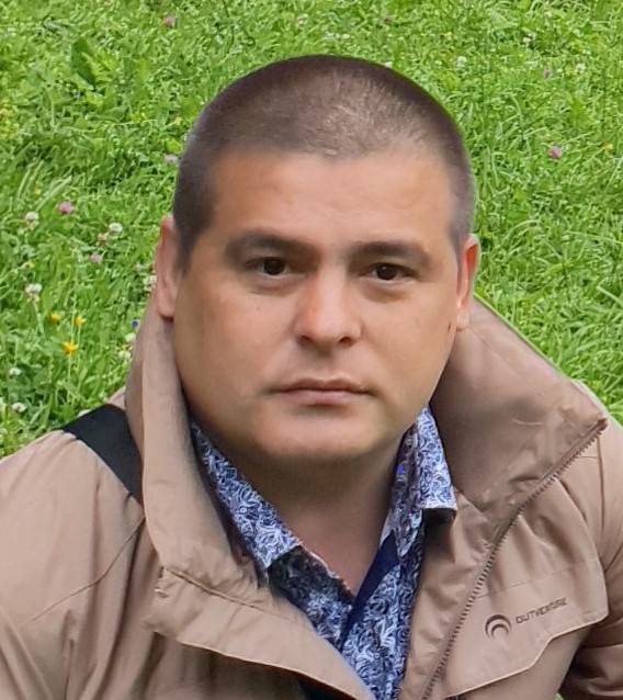 Петр Петров