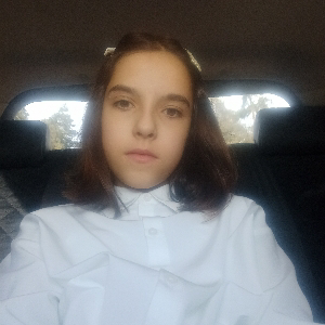 Уже школа. С первым сентября. С днём знаний.
Для детей это плохо. Но для меня нет.
И цветы учителю. | Сетка — социальная сеть от hh.ru