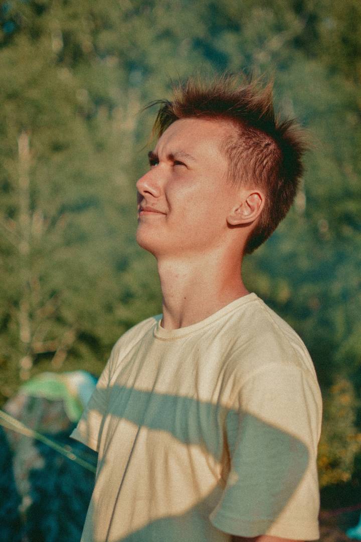 Илья Захаров