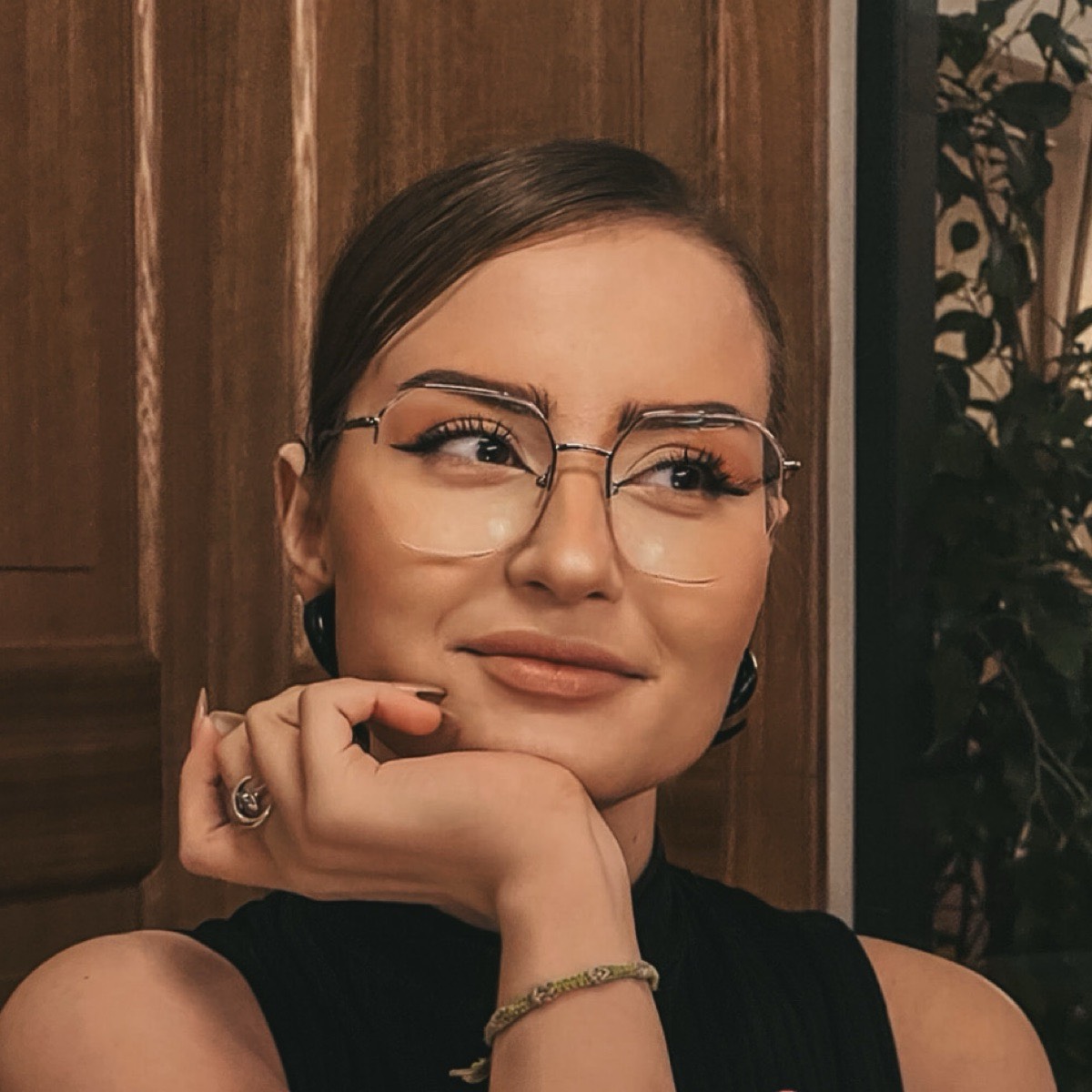 Анна Сапожникова