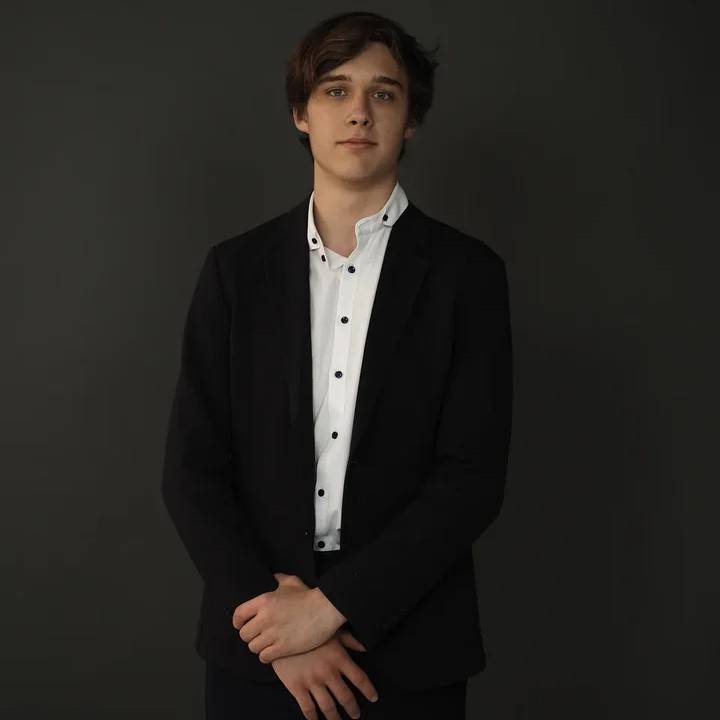 Глеб Васильев
