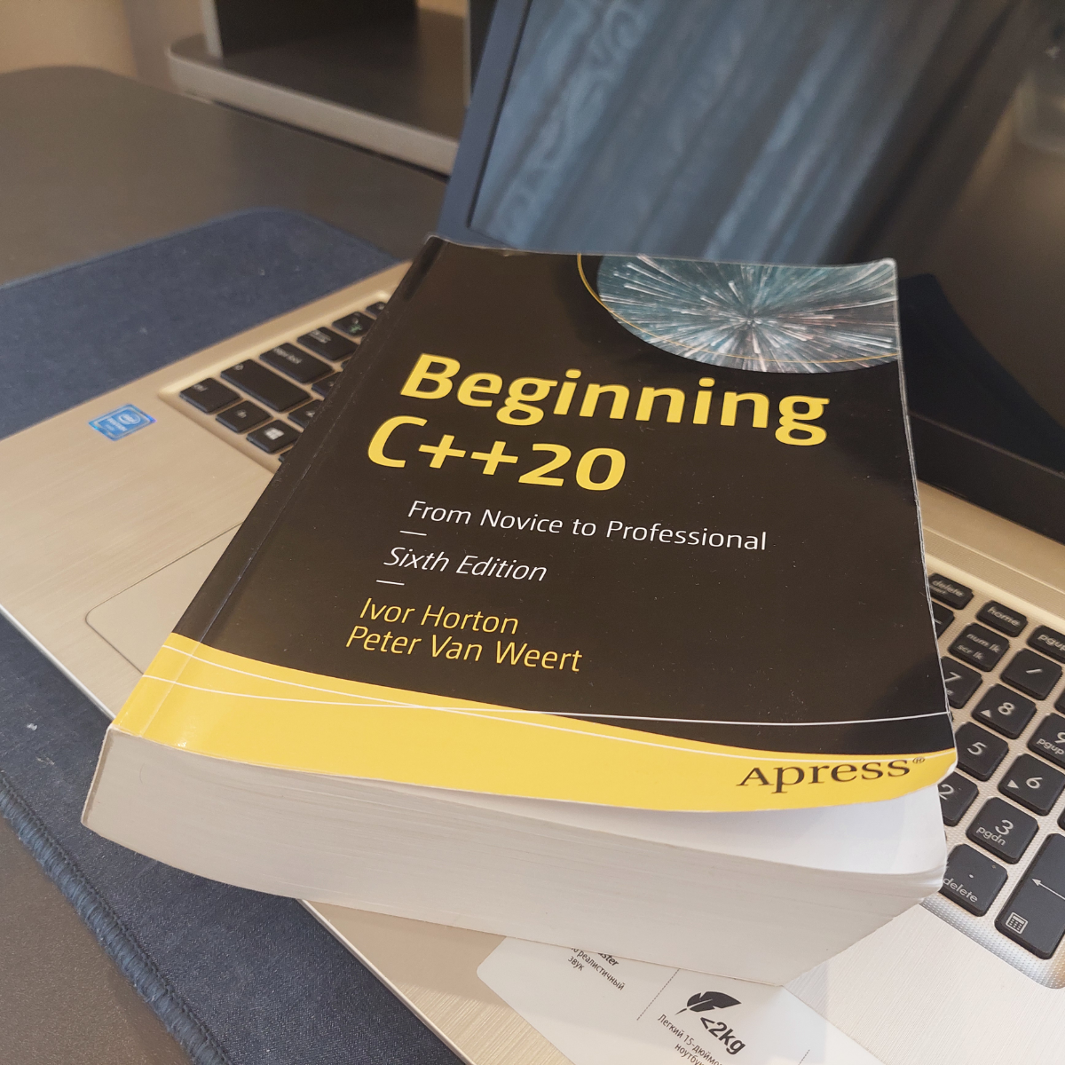 Что вы решите делать, если у вас многолетний опыт в языке программирования, но он практически обесценен там, где вы находитесь? 🤔  
Да, примерно в такой ситуации мне пришлось оказаться со своими 10 го... | Сетка — социальная сеть от hh.ru