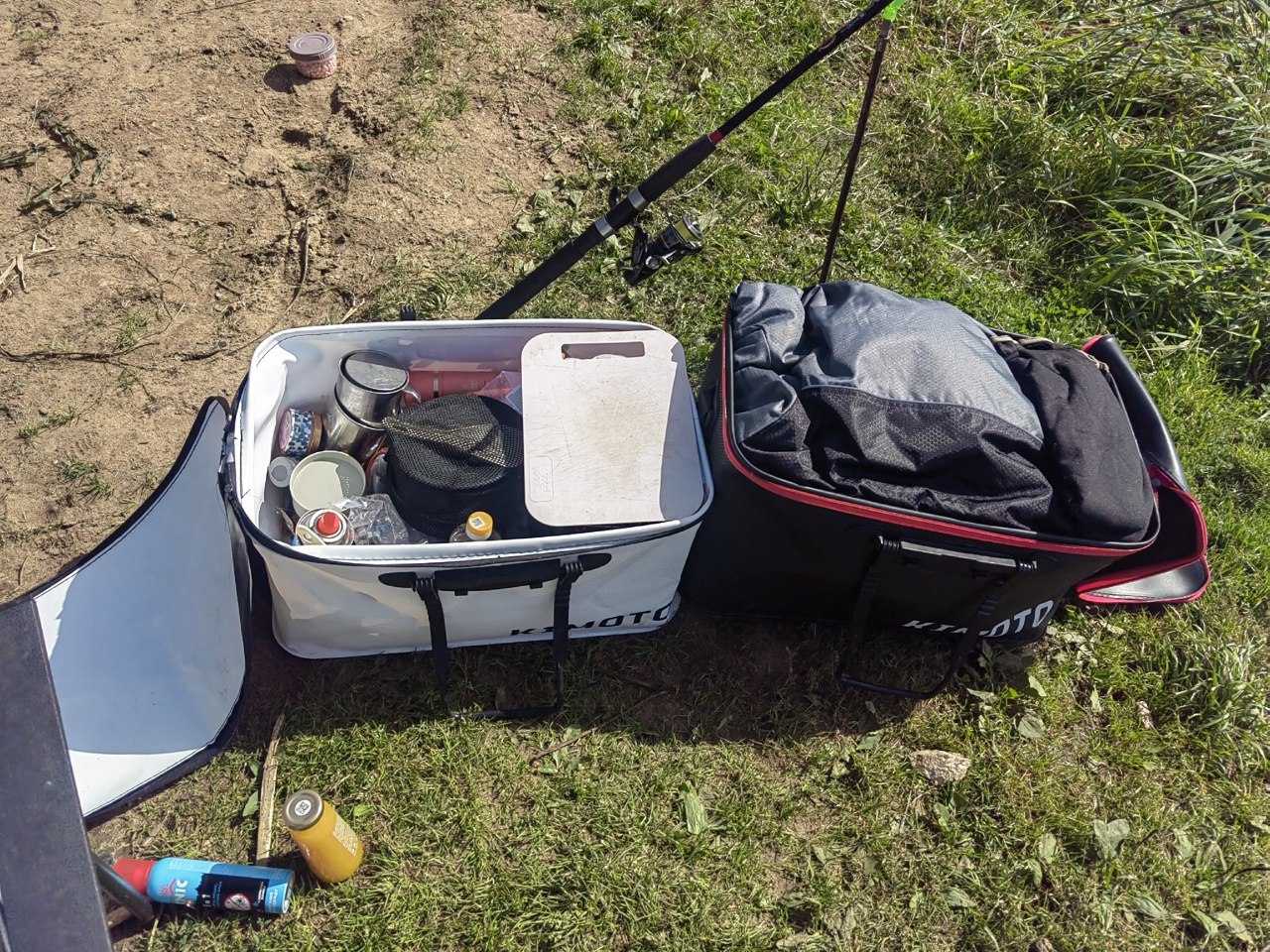 Закрытие летнего сезона
Вечер встретил полным штилем.
Закинул доночки, пошёл прогуляться со спиннингом. Кидал с берега долго — результата ноль.
Начал возвращаться назад, слышу — звенит | Сетка — социальная сеть от hh.ru